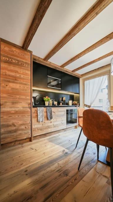 Alpine Suite - Cervinia ブレウイル・チェルヴィナイア エクステリア 写真